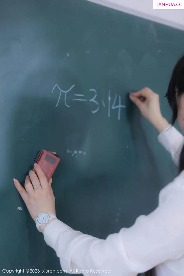 [XiuRen]高清写真图 2023.06.27 No.6980 诗诗kiki 教师美腿